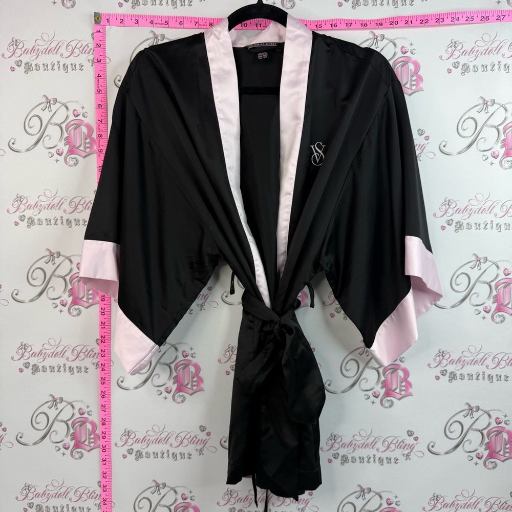 Victoria's Secret kimono robe shiny Satin Robe - Black with Light Pink Trim